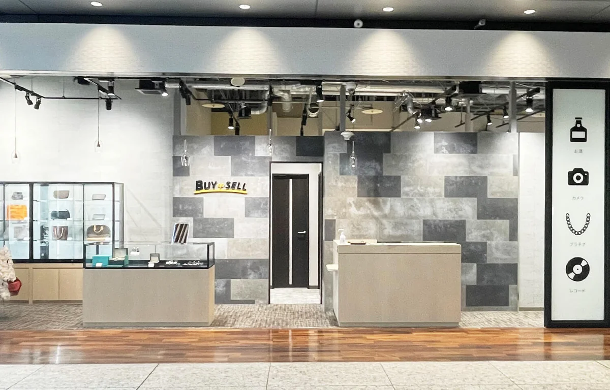 バイセル ＫＩＴＴＥ名古屋店の店頭