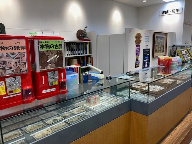 グローバル藤崎店の店頭